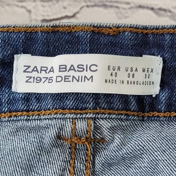 Zara Woman’s blue Pearl embroidered 2” jean shorts size 8 - Picture 8 of 12